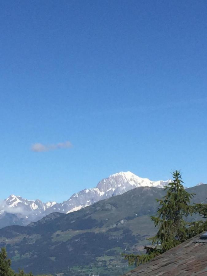 Residence Ciel Bleu - Fraz Pos Aosta Buitenkant foto